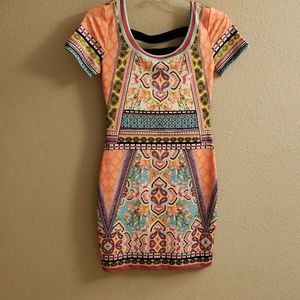 Peach puff graphic dress sz small